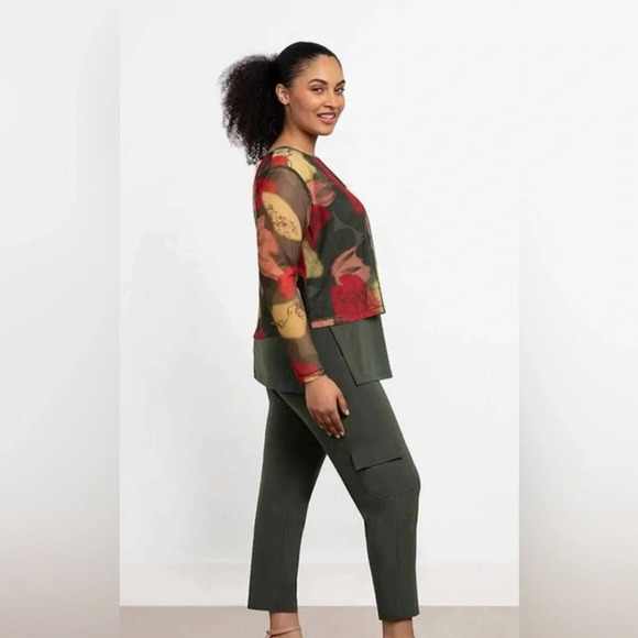 Sympli Floral Camo Mesh Cropped Top Size 12 Long Sleeve Scoop Neck NWT - Picture 14 of 14
